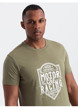 T-shirt męski z nadrukiem w stylu motocyklowym – oliwkowy V2 OM-TSPT-0125 ze sklepu ombre w kategorii T-shirty męskie - zdjęcie 173814435