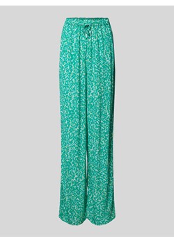Spodnie materiałowe o rozkloszowanym kroju ze wzorem na całej powierzchni ze sklepu Peek&Cloppenburg  w kategorii Spodnie damskie - zdjęcie 173816037