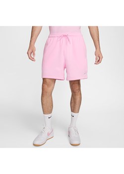 Męskie swobodne spodenki z dzianiny dresowej Nike Club - Różowy ze sklepu Nike poland w kategorii Spodenki męskie - zdjęcie 173816538