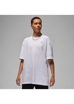 Damski T-shirt oversize Jordan Essentials - Biel ze sklepu Nike poland w kategorii Bluzki damskie - zdjęcie 173816548