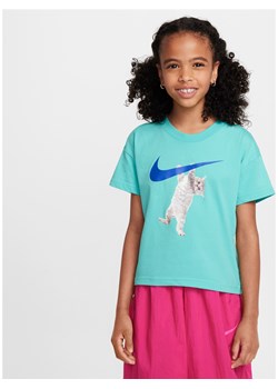 T-shirt dla dużych dzieci (dziewcząt) Nike Sportswear - Zieleń ze sklepu Nike poland w kategorii Bluzki dziewczęce - zdjęcie 173816688