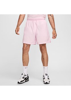 Męskie swobodne spodenki z tkaniny Nike Club - Różowy ze sklepu Nike poland w kategorii Spodenki męskie - zdjęcie 173816806