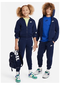 Dres dla dużych dzieci Nike Sportswear Club Fleece - Niebieski ze sklepu Nike poland w kategorii Dresy chłopięce - zdjęcie 173816878