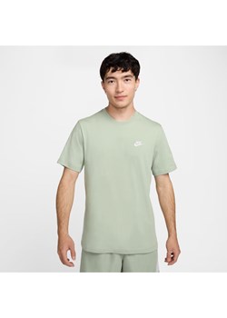 T-shirt męski Nike Sportswear Club - Zieleń ze sklepu Nike poland w kategorii T-shirty męskie - zdjęcie 173816899