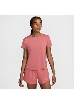 Damska koszulka z krótkim rękawem Dri-FIT Nike One Classic - Różowy ze sklepu Nike poland w kategorii Bluzki damskie - zdjęcie 173816966