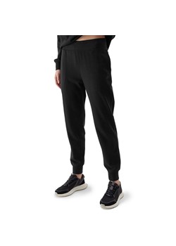 Spodnie 4F WSS24TTROF60620S - czarne ze sklepu streetstyle24.pl w kategorii Spodnie damskie - zdjęcie 173820539