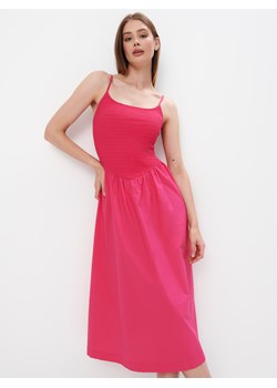 Mohito - Różowa sukienka midi na ramiączkach - mocny różowy ze sklepu Mohito w kategorii Sukienki - zdjęcie 173821057