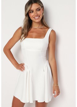 Biała Rozkloszowana Sukienka na Ramiączkach z Kwadratowym Dekoltem Sastorea ze sklepu Born2be Odzież w kategorii Sukienki - zdjęcie 173823987