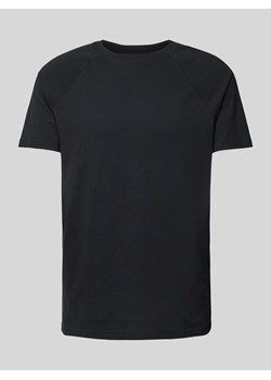 T-shirt z prążkowanym okrągłym dekoltem ze sklepu Peek&Cloppenburg  w kategorii T-shirty męskie - zdjęcie 173827337