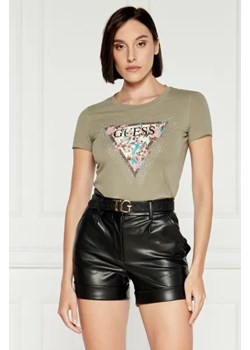 GUESS T-shirt CHERRY FLOWER | Slim Fit ze sklepu Gomez Fashion Store w kategorii Bluzki damskie - zdjęcie 173848026