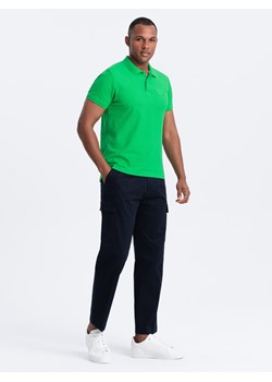 Męska koszulka polo jednokolorowa BASIC z dzianiny pique - neonowa zieleń V25 OM-POBS-0100 ze sklepu ombre w kategorii T-shirty męskie - zdjęcie 173848237
