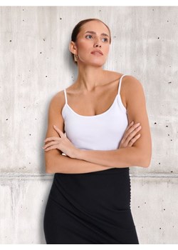 Sinsay - Gładki top na ramiączkach - biały ze sklepu Sinsay w kategorii Bluzki damskie - zdjęcie 173849385