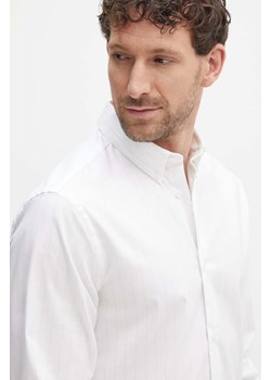 Calvin Klein koszula męska kolor beżowy regular z kołnierzykiem button-down K10K113211 ze sklepu ANSWEAR.com w kategorii Koszule męskie - zdjęcie 173851696
