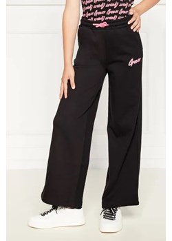 Guess Spodnie dresowe | Regular Fit ze sklepu Gomez Fashion Store w kategorii Spodnie dziewczęce - zdjęcie 173853779