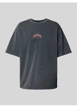 T-shirt o luźnym kroju z nadrukiem z logo ze sklepu Peek&Cloppenburg  w kategorii T-shirty męskie - zdjęcie 173856186