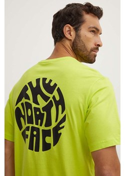 The North Face t-shirt bawełniany męski kolor zielony z nadrukiem NF0A8799RIQ1 ze sklepu ANSWEAR.com w kategorii T-shirty męskie - zdjęcie 173860248