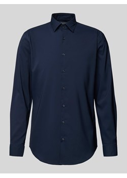 Koszula biznesowa o kroju slim fit z kołnierzykiem typu kent ze sklepu Peek&Cloppenburg  w kategorii Koszule męskie - zdjęcie 173864039