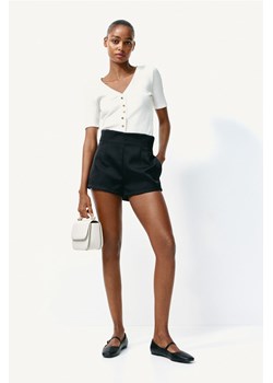 H & M - Prążkowany top z guzikami - Biały ze sklepu H&M w kategorii Bluzki damskie - zdjęcie 173864496