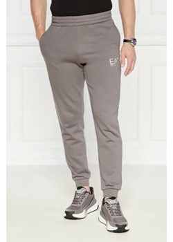 EA7 Spodnie dresowe | Regular Fit ze sklepu Gomez Fashion Store w kategorii Spodnie męskie - zdjęcie 173866086