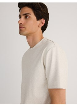 Reserved - T-shirt regular z wiskozą - złamana biel ze sklepu Reserved w kategorii T-shirty męskie - zdjęcie 173870178