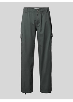 Spodnie cargo z wpuszczanymi kieszeniami ze sklepu Peek&Cloppenburg  w kategorii Spodnie męskie - zdjęcie 173878335