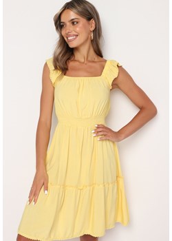 Żółta Taliowana Sukienka z Wiskozą i Bawełną Falbankami oraz Gumką w Talii Hemvia ze sklepu Born2be Odzież w kategorii Sukienki - zdjęcie 173885499