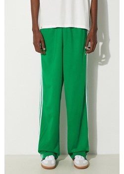 adidas Originals spodnie dresowe Adicolor Classics Firebird kolor zielony z aplikacją IU0768 ze sklepu PRM w kategorii Spodnie męskie - zdjęcie 173890925