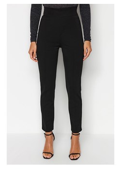 trendyol Spodnie w kolorze czarnym ze sklepu Limango Polska w kategorii Spodnie damskie - zdjęcie 173891765