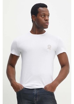 Versace t-shirt 2-pack męski kolor biały z nadrukiem AU10193 1A10011 ze sklepu ANSWEAR.com w kategorii T-shirty męskie - zdjęcie 173894067