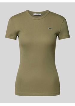 T-shirt o kroju slim fit z naszywką z logo ze sklepu Peek&Cloppenburg  w kategorii Bluzki damskie - zdjęcie 173895148