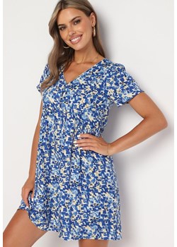 Niebieska Krótka Sukienka Letnia  w Geometryczny Wzór z Wiskozy Xenivia ze sklepu Born2be Odzież w kategorii Sukienki - zdjęcie 173959386