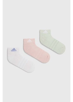 adidas skarpetki 3-pack damskie kolor biały IZ0108 ze sklepu ANSWEAR.com w kategorii Skarpetki damskie - zdjęcie 173962005