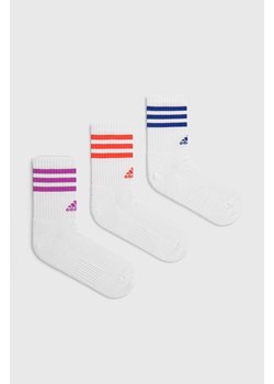 adidas skarpetki Essentials 3-pack kolor biały IZ0122 ze sklepu ANSWEAR.com w kategorii Skarpetki damskie - zdjęcie 173962016