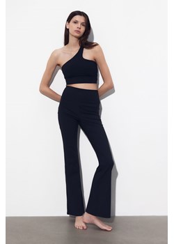 H & M - Rozszerzane legginsy - Czarny ze sklepu H&M w kategorii Spodnie damskie - zdjęcie 173962856