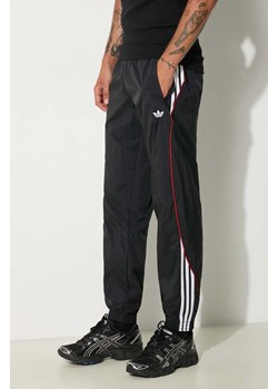 adidas Originals spodnie dresowe Premium Track Pant kolor czarny z aplikacją IX7347 ze sklepu PRM w kategorii Spodnie męskie - zdjęcie 173978097