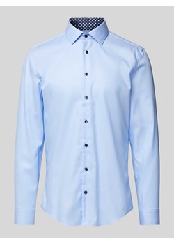 Koszula biznesowa o kroju slim fit z kołnierzykiem typu kent ze sklepu Peek&Cloppenburg  w kategorii Koszule męskie - zdjęcie 173984417