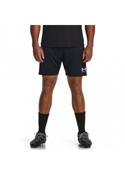Męskie spodenki treningowe Under Armour UA M's Challenger Knit Short - czarne ze sklepu Sportstylestory.com w kategorii Spodenki męskie - zdjęcie 173995936