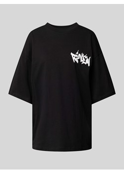 T-shirt o kroju oversized z nadrukiem z logo ze sklepu Peek&Cloppenburg  w kategorii Bluzki damskie - zdjęcie 173999465