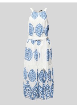 Sukienka midi z haftem angielskim ze sklepu Peek&Cloppenburg  w kategorii Sukienki - zdjęcie 173999526