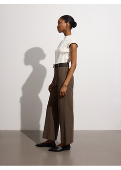 Reserved - Spodnie z paskiem - ciemnobrązowy ze sklepu Reserved w kategorii Spodnie damskie - zdjęcie 174004115