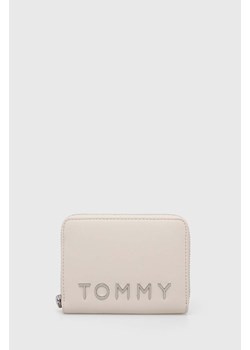 Tommy Jeans portfel damski kolor beżowy AW0AW16390 ze sklepu ANSWEAR.com w kategorii Portfele damskie - zdjęcie 174008815