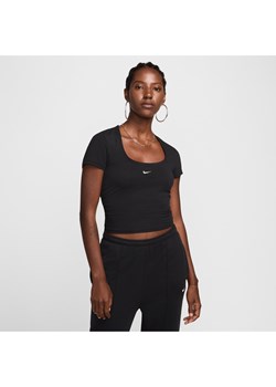 Damska koszulka z krótkim rękawem i kwadratowym dekoltem Nike Sportswear Chill Knit - Czerń ze sklepu Nike poland w kategorii Bluzki damskie - zdjęcie 174019709