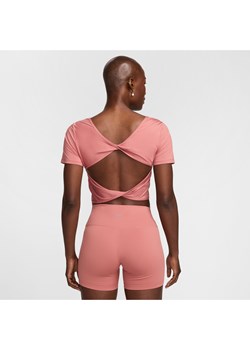 Damska koszulka o skróconym kroju z krótkim rękawem i skręconą konstrukcją Dri-FIT Nike One Classic - Różowy ze sklepu Nike poland w kategorii Bluzki damskie - zdjęcie 174019867