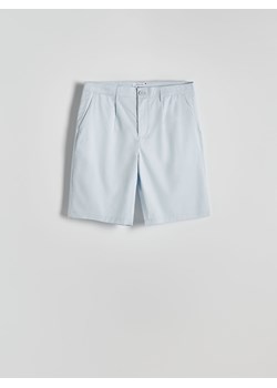 Reserved - Bawełniane szorty regular fit - jasnoniebieski ze sklepu Reserved w kategorii Spodenki męskie - zdjęcie 174023507