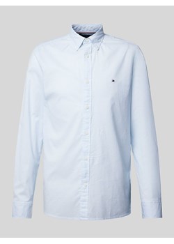 Koszula casualowa o kroju slim fit z kołnierzykiem typu button down ze sklepu Peek&Cloppenburg  w kategorii Koszule męskie - zdjęcie 174037509