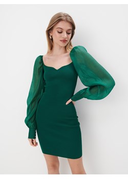 Mohito - Swetrowa zielona sukienka mini - zielony ze sklepu Mohito w kategorii Sukienki - zdjęcie 174041559