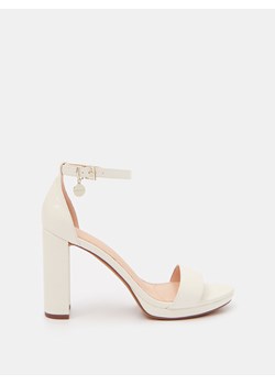 Mohito - Białe sandały na słupku - biały ze sklepu Mohito w kategorii Sandały damskie - zdjęcie 174041778