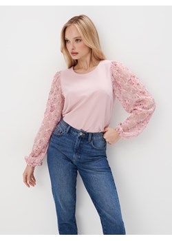 Mohito - Pastelowa bluzka z ozdobnymi rękawami - pastelowy różowy ze sklepu Mohito w kategorii Bluzki damskie - zdjęcie 174043705