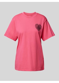 T-shirt z nadrukiem ze sloganem ze sklepu Peek&Cloppenburg  w kategorii Bluzki damskie - zdjęcie 174052917