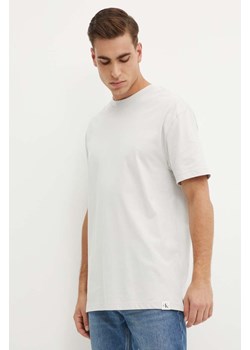 Calvin Klein Jeans t-shirt bawełniany męski kolor szary gładki J30J325338 ze sklepu ANSWEAR.com w kategorii T-shirty męskie - zdjęcie 174063309